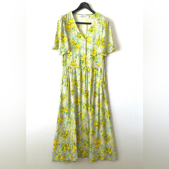 & Other Stories Flutter Sleeve Floral Midi Dress - Picture 5 of 15